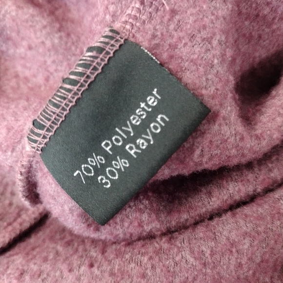 Breast cancer awareness deep mauve color pullover with lettuce hems, size XL - Picture 8 of 9